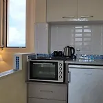 2 Bed - Sleeps 8 - Pool Patio Views 公寓
