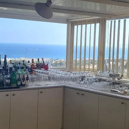 아파트 2 Bed - Sleeps 8 - Pool Patio Views 헐소니소스