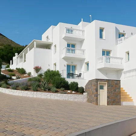 2 Bed - Sleeps 8 - Pool Patio Views *