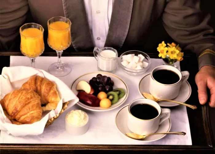 2 Bed - Sleeps 8 - Pool Patio Views