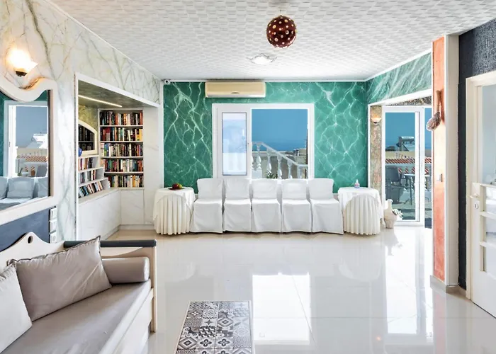 Апартаменти 2 Bed - Sleeps 8 - Pool Patio Views *