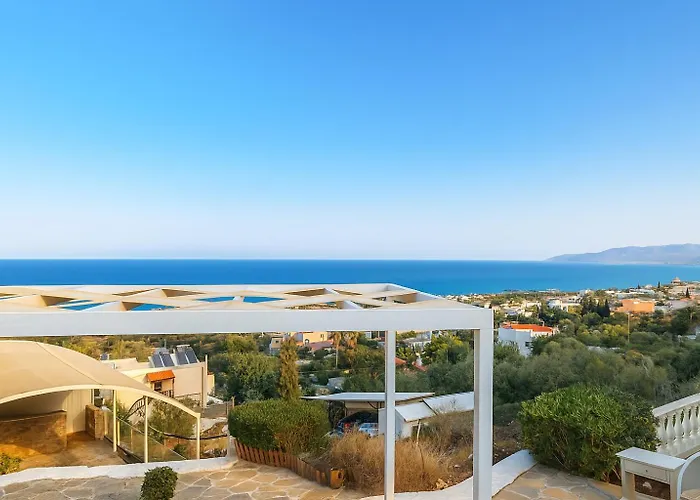 2 Bed - Sleeps 8 - Pool Patio Views Apartmán Hersonissos (Crete)