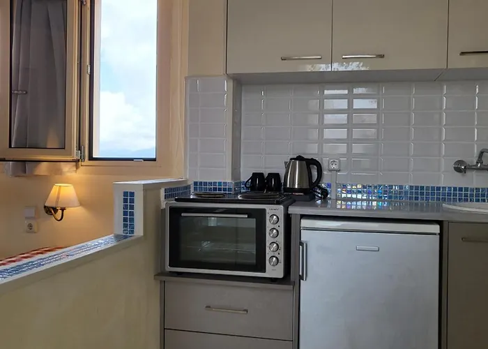 2 Bed - Sleeps 8 - Pool Patio Views דירה